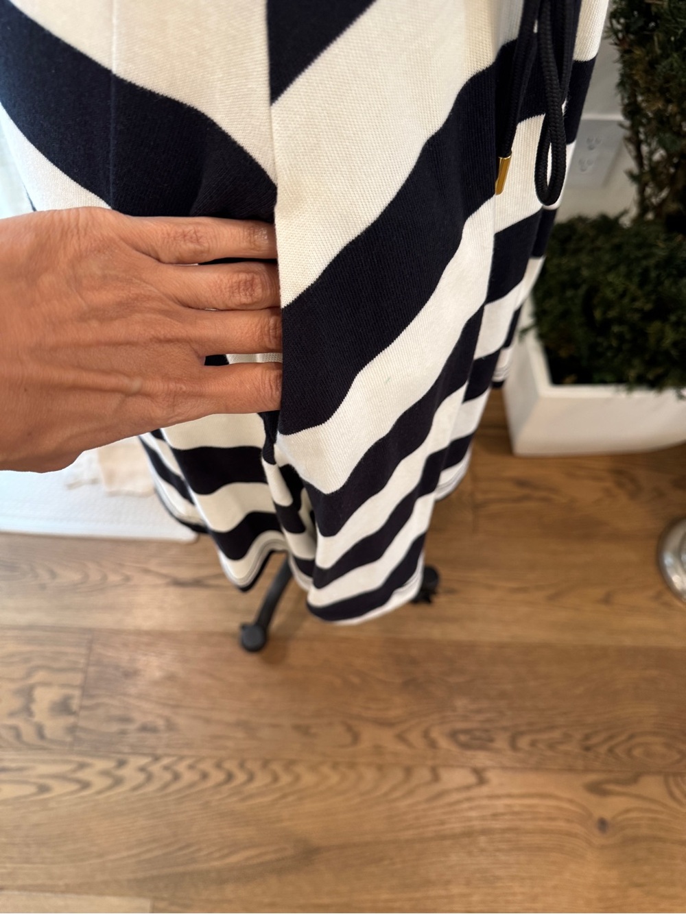 Kate Spade Black & Ivory Striped Knit Dress - Size S - Picture 7 of 9